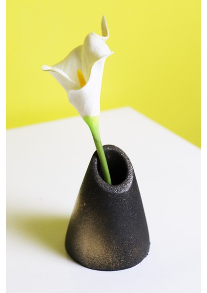 Asimetrik Kesim Ikonik Biblo Vazo Gold Süslemeli fiyatları