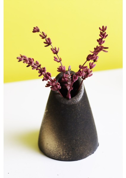 Asimetrik Kesim Ikonik Biblo Vazo Gold Süslemeli modelleri