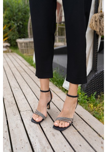 Vitali Kadin Siyah Taş Detay Topuklu Ayakkabi modelleri