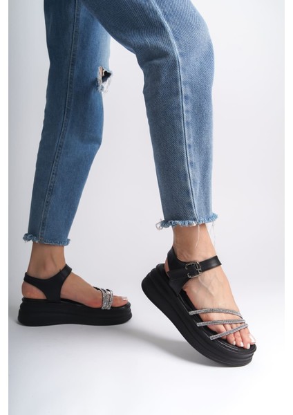 New Eva Kalın Topuklu Taşlı Siyah Kadın Sandalet