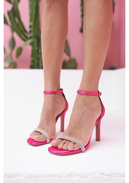 Molly Kadın Fusya Saten Ithal Taş Detay Topuklu Abiye Ayakkabi