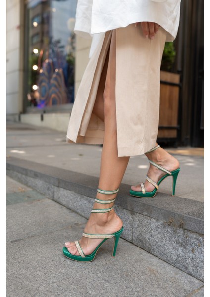 Amaros Kadın Siyah Saten Platform Taşli Abiye Ayakkabi