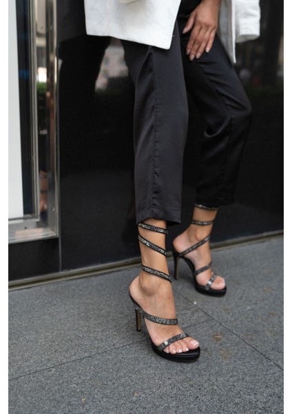 Amaros Kadın Siyah Saten Platform Taşli Abiye Ayakkabi modelleri