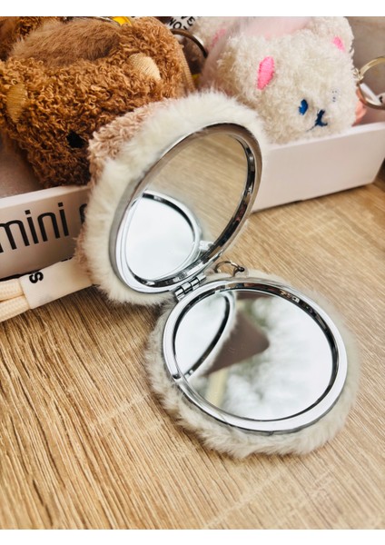 Mini Peluş Ayıcık Cep Aynası – Sevimli Anahtarlıklı | Yumuşak Peluş Tasarım fiyatları