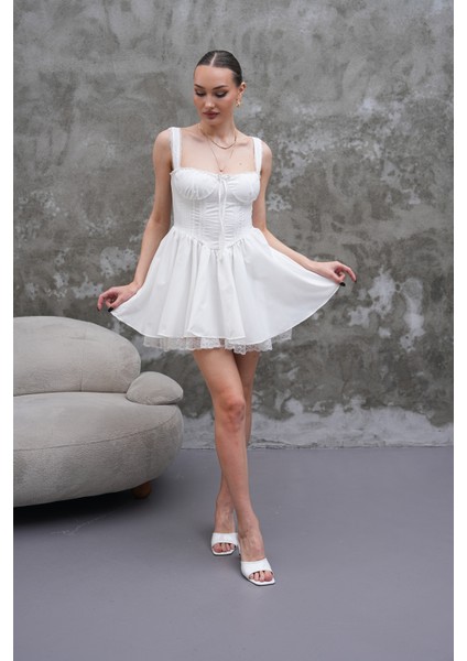 Beyaz Dantel Detaylı Elbise fiyatları