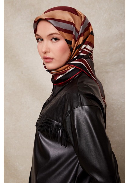 Kırmızı Kare Desen Twill Ipek Eşarp fiyatları