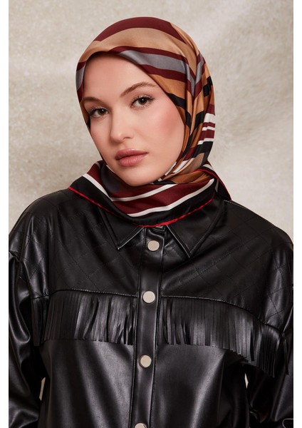 Kırmızı Kare Desen Twill Ipek Eşarp modelleri