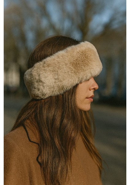 Bej Kadın Kışlık Peluş Boyunluk Bandana (Standart)