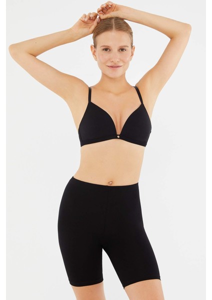 Kadın Siyah Vücudu Saran Kısa Tayt 5120KC