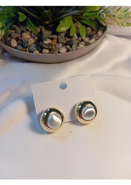 Yuvarlak Sedef Detaylı Pirinç Küpe fiyatları