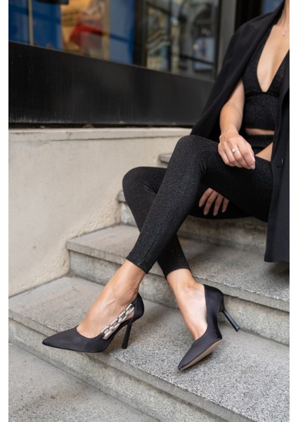 Viego Kadin Siyah Saten Topuklu Abiye Ayakkabi