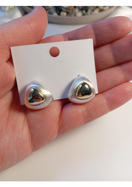 Üçgen Detaylı Sedefli Pirinç Küpe fiyatları