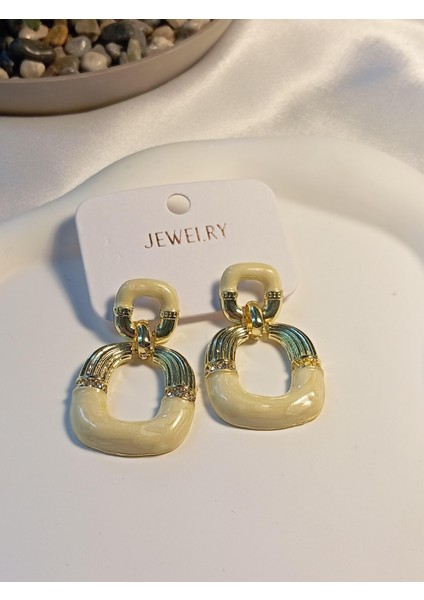 Krem Renk Porselen Küpe