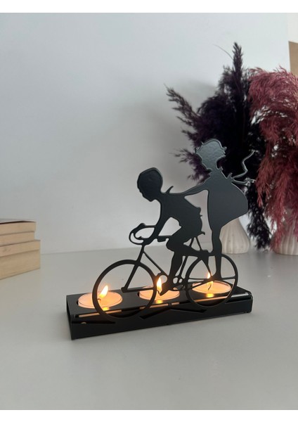 Bisikletli Kızlar Metal Şamdan Mumluk modelleri