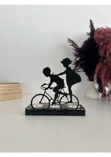Bisikletli Kızlar Metal Şamdan Mumluk
