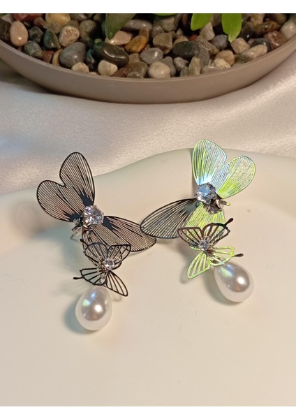 Kelebek Detaylı Silver Incili Çelik Sallantılı Küpe indirimleri