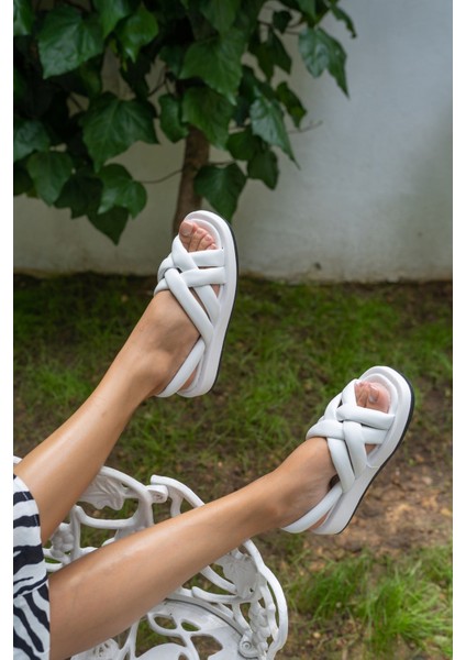 Marciya Kadın Yeşil Pofuduk Sandalet