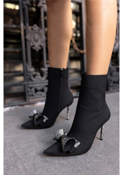 Swasy Kadın Siyah Saten Taş Detayli Bootie