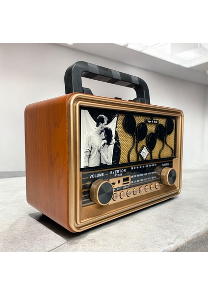 Kahverengi Nostaljik Radyo, Şık ve Zarif Tasarım, Kaliteli Ses Deneyimi modelleri