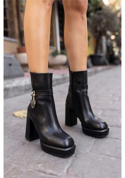 Lovers Kadın Siyah Kilit Detay Platform Bootie indirimleri