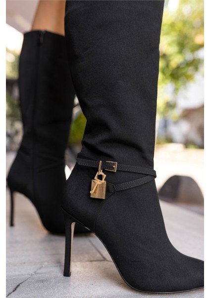 Pella Kadın Siyah Saten Kilit Detay Çizme