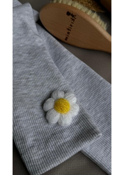 Fitilli Esnek Kumaş Papatya Detaylı Çocuk Taytı