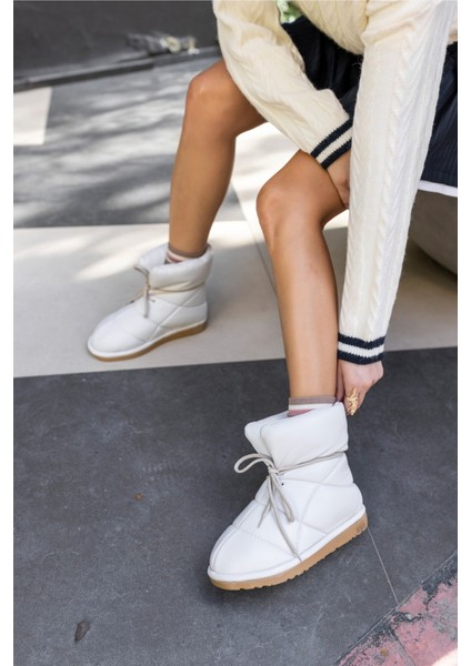 Serry Kadın Beyaz Gercek Deri Kapitone Detay Bot modelleri