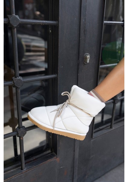 Serry Kadın Beyaz Gercek Deri Kapitone Detay Bot