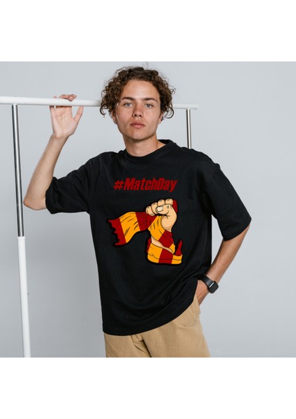 Siyah Unisex Oversize Taraftar Tişört, Rahat ve Şık Tasarım