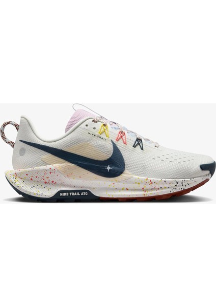 Pegasus Trail 5 Kadın Beyaz Koşu Ayakkabısı (Dar Kalıp)