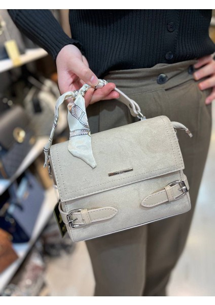 Krem süet Çanta,toka Detaylı,üç Bölmeli,geniş Krem Süet Bayan El ve Çapraz Çantası