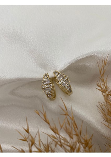 Dağınık Zirkon Taşlı Xupıng Çelik Küpe modelleri