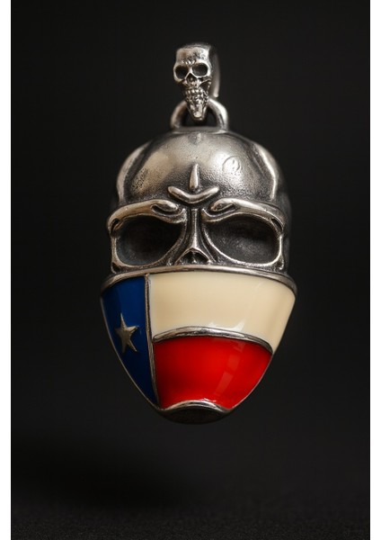 Motorcu Tarz – Kırmızı Haç Kurukafa / Bayrak Desenli ve Biker Erkek Kafatası Kolye fiyatları