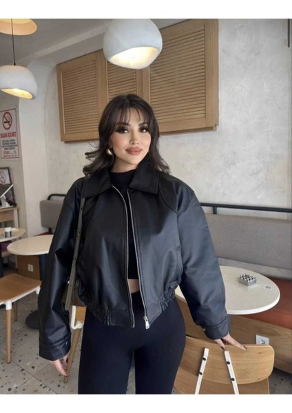 Kadın Siyah Fermuarlı Crop Deri Bomber Mont
