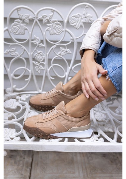 Lascor Kadın Bej Yeşil Garnılı Gercek Suet Sneaker fırsatları
