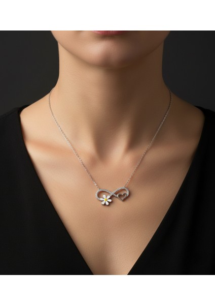925 Ayar Gümüş Kalpli Sonsuzluk Papatya Kolye
