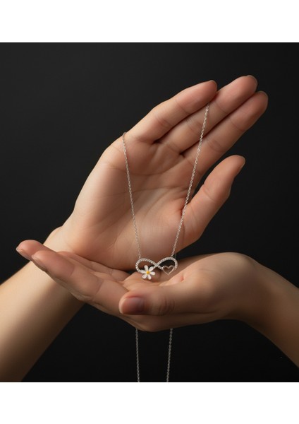 925 Ayar Gümüş Kalpli Sonsuzluk Papatya Kolye fırsatları