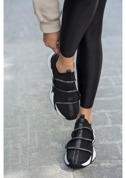 Elen Kadın Siyah Scuba Kumaş Taş Detay Sneaker indirimleri