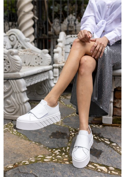 Carrola Kadin Siyah Gercek Deri Sneaker