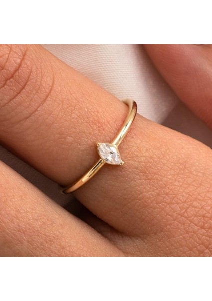 Tektaş Altın Yüzük - 14 Ayar Altın Markiz Zirkon Taşlı Minimal Tek Taş Altın Yüzük - Hediyelik modelleri