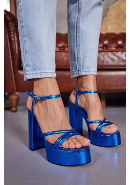 Isola Kadın Gumus Özel Ithal Malzeme Platform Topuklu Sandalet indirimleri