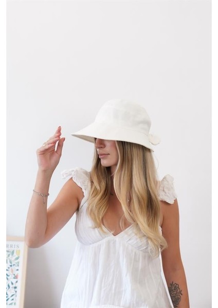 Kadın Brdy Beyaz Keten Fiyonk Detaylı Şapka fiyatları