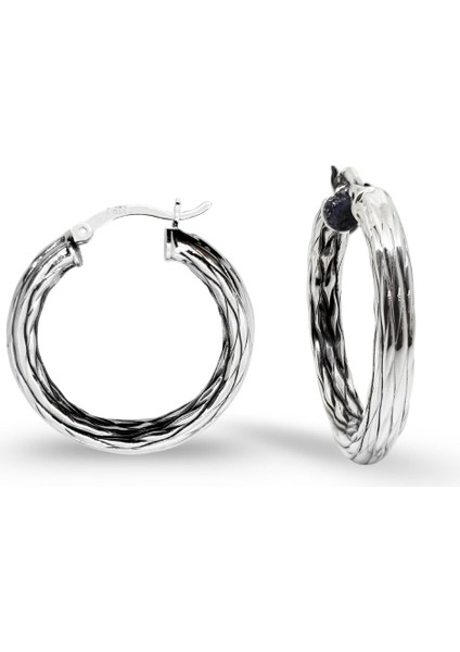 Çizgi Desenli Gümüş Boru Kadın Halka Küpe 2.7x2.7 cm