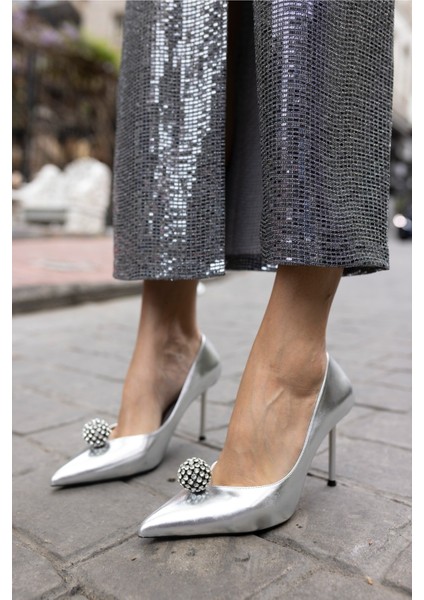 Leonor Kadin Altin Ithal Aksesuar Topuklu Ayakkabi