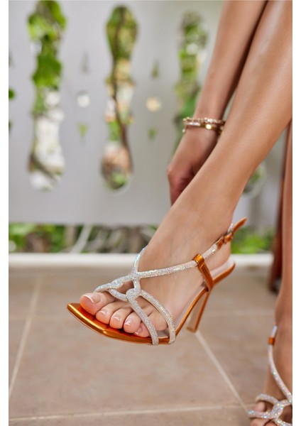 Burano Kadin Siyah Taş Detay Topuklu Sandalet indirimleri