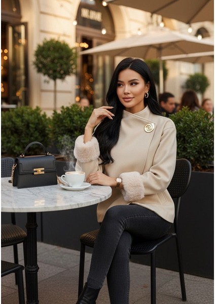 Kolu Kürklü Kuşaklı Şık Kadın Ceket fiyatları