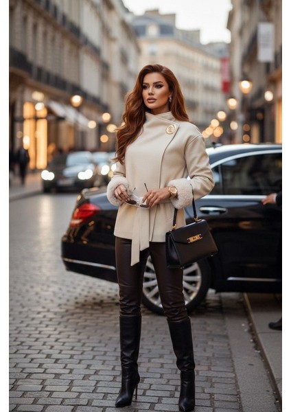 Kolu Kürklü Kuşaklı Şık Kadın Ceket modelleri