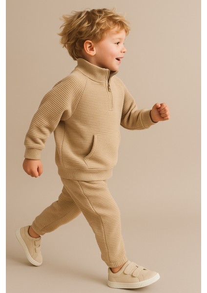 Erkek Çocuk Dik Yaka Fermuarlı Alt-Üst Takım Kahverengi fırsatları