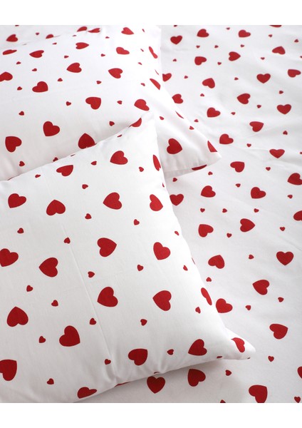 Kalp Desenli Lastikli Çarşaf Seti 180 × 200 cm + 2 Adet 50 × 70 cm Yastık Kılıfı indirimleri