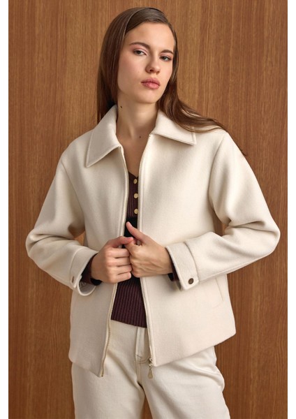 Fermuar Kapamalı Oversize Kısa Kaban EKRU 3157 modelleri